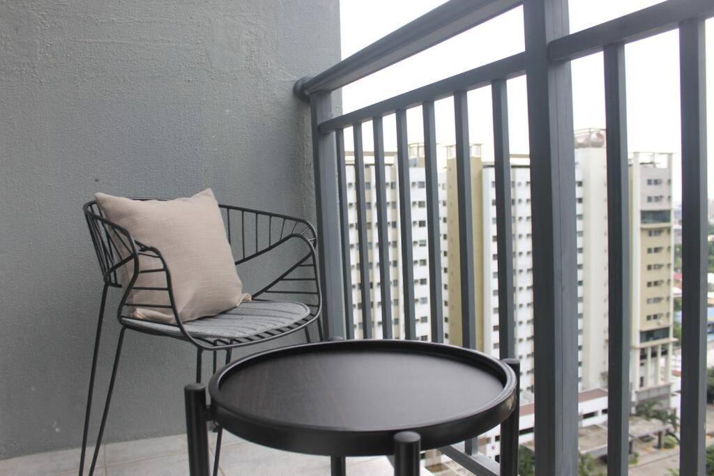 Condo Near Ayala Cebu City W Wifi Balcony Εξωτερικό φωτογραφία