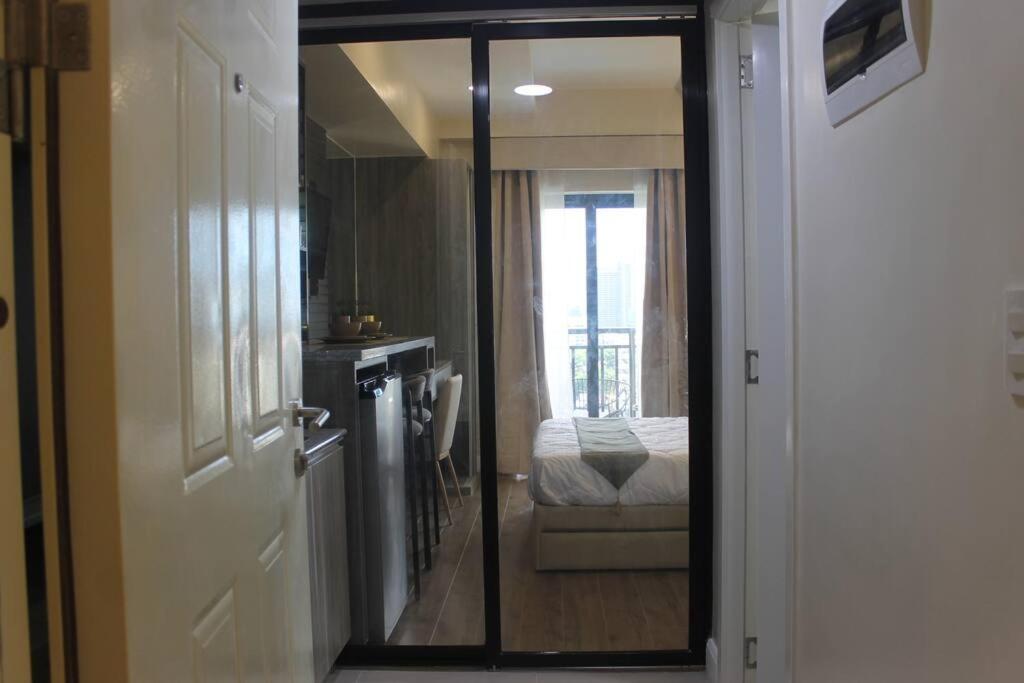 Condo Near Ayala Cebu City W Wifi Balcony Εξωτερικό φωτογραφία